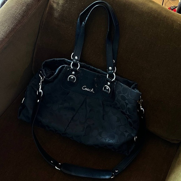 COACH Black Signature Pattern Shoulder Bag - Picture 6 of 11